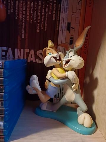 Bugs en Lola-figuur  beschikbaar voor biedingen