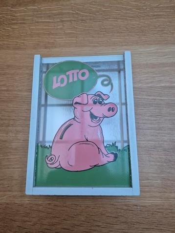Vintage 'spaarpot' Lotto beschikbaar voor biedingen