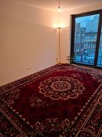 Grote tapijt 3 meter op 4 meter. Rood met goudkleur franjes, Huis en Inrichting, Ophalen, Rood