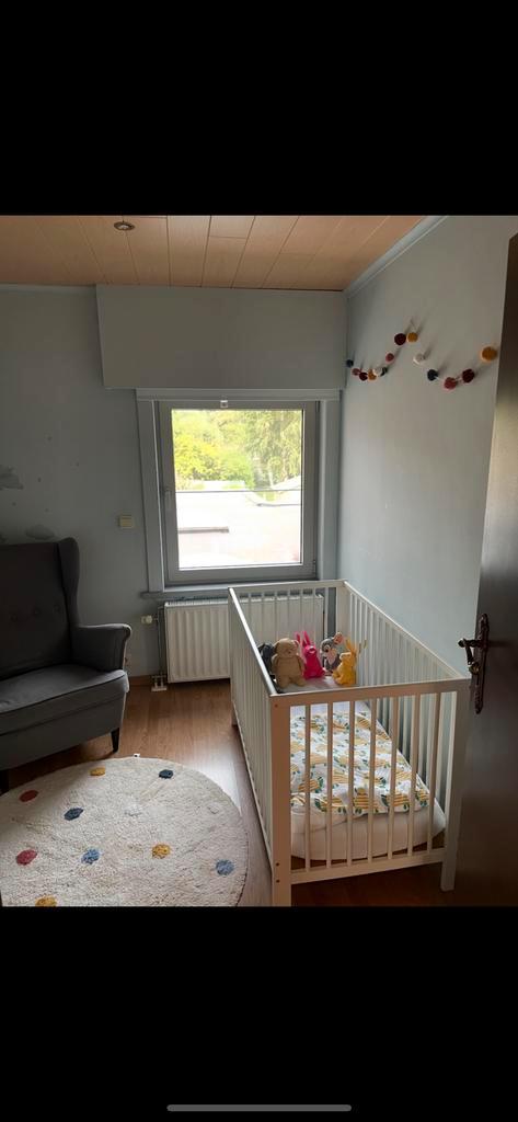 Babybed met matras, Kinderen en Baby's, Kinderkamer | Complete kinderkamers, Zo goed als nieuw, Ophalen