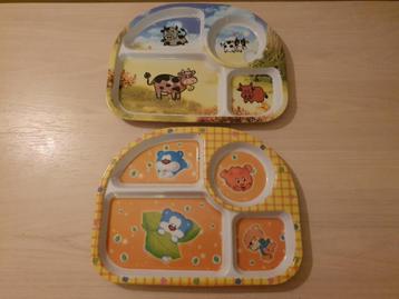 2 assiettes pour enfants 