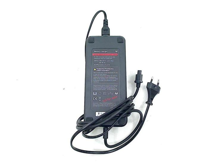 CHARGEUR DE BATTERIE NIU Universeel (01-1970/-), Autos : Divers, Outils de voiture, Utilisé