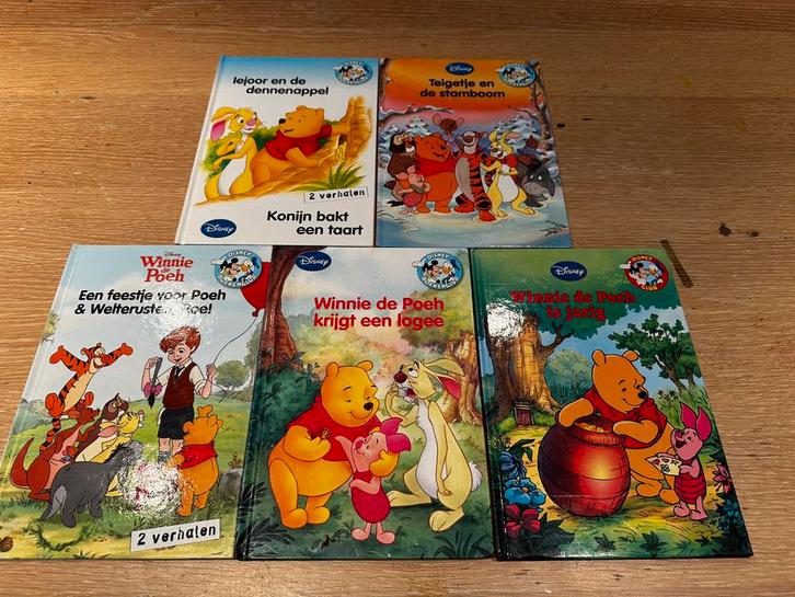 5 Disney boeken Winnie de Poeh, 7 verhalen, Boeken, Kinderboeken | Jeugd | onder 10 jaar, Zo goed als nieuw, Sprookjes, Ophalen of Verzenden