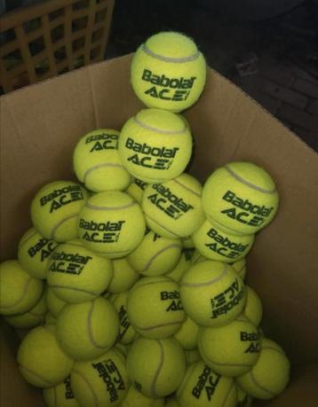 Gebruikte tennisballen diverse merken beschikbaar voor biedingen