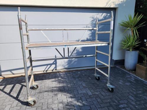 Kamerstelling / rolstelling te huur, Doe-het-zelf en Bouw, Ladders en Trappen, Zo goed als nieuw, Opvouwbaar of Inschuifbaar, Ophalen
