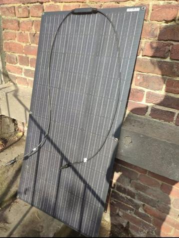 Flexibel zonnepaneel beschikbaar voor biedingen