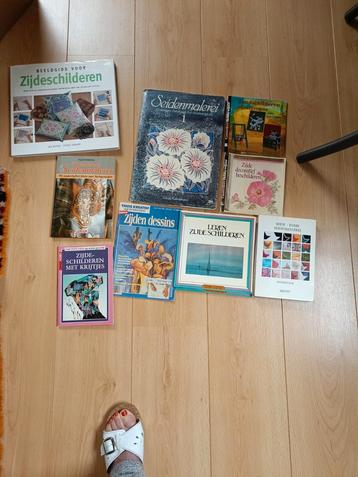 Schilderen op zijde  beschikbaar voor biedingen