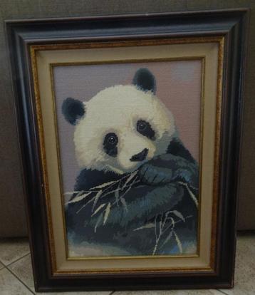 Borduurwerk Panda      €40 beschikbaar voor biedingen
