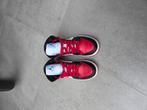 Jordan schoenen maat 38, Kinderen en Baby's, Ophalen, Zo goed als nieuw, Schoenen