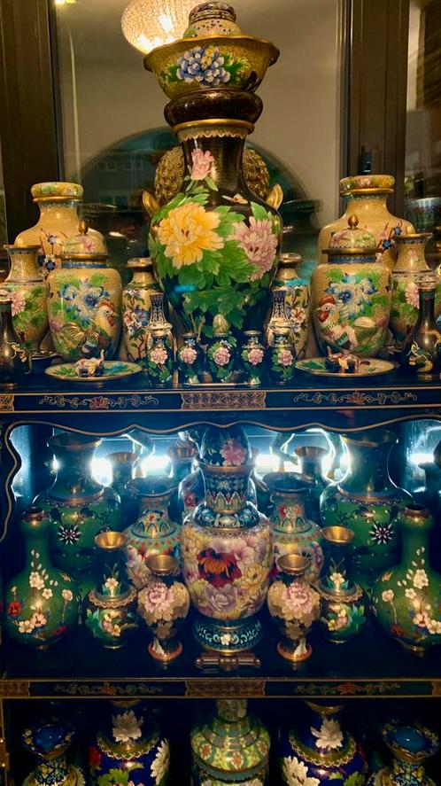 EXTRAORDINARY BIG SPECIAL CLOISONNE COLLECTION, Antiek en Kunst, Antiek | Email