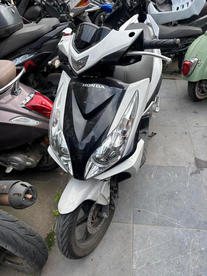 Aen b klas( zonder rijbewijs) vanaf 100€, Fietsen en Brommers, Brommeronderdelen | Scooters, Zo goed als nieuw, Ophalen