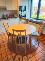 ronde keukentafel met vier stoelen, Huis en Inrichting, Complete eetkamers, Gebruikt, Ophalen