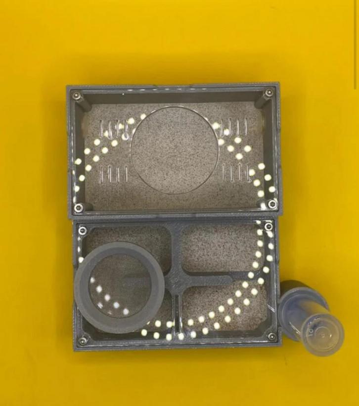 Klein 3D geprint nest met buitenwereld 1, Dieren en Toebehoren, Insecten en Spinnen, Mieren