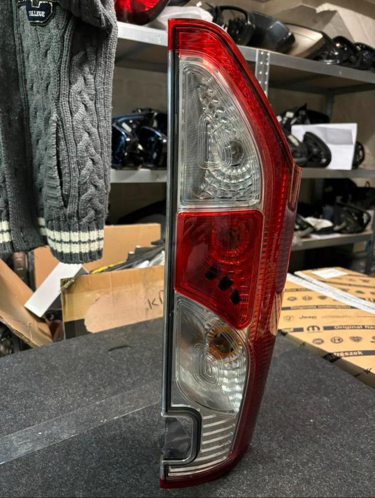 Feu arrière gauche RENAULT KANG00 II/EXPRESS année 2013-21, Ophalen of Verzenden, Gebruikt, Renault