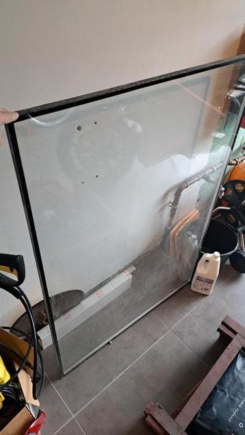 Nieuw dubbelglas raam, lengte 123,5 cm, breedte 88,5cm, beschikbaar voor biedingen