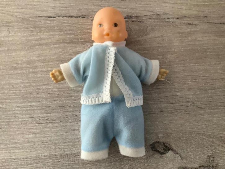 Mini baby speelgoed pop (16 cm), Kinderen en Baby's, Speelgoed | Poppen, Gebruikt, Babypop, Ophalen of Verzenden