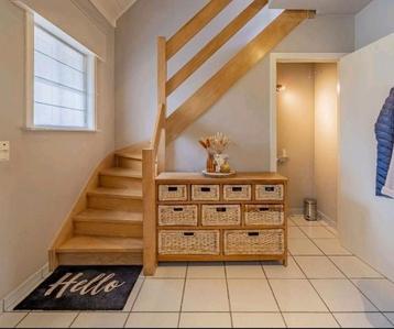 Commode kast (teak) beschikbaar voor biedingen