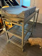 Table à langer QUAX avec baignoire, Enfants & Bébés, Bains & Soins, Autres marques, Enlèvement, Utilisé, Autres types