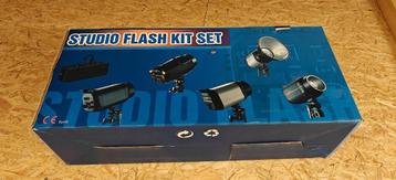Falcon Eyes Studio Flash Set SSK-2200D beschikbaar voor biedingen