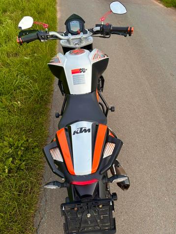 KTM Duke 390  "KTM Racing" livery + Akrapoviç uitlaat beschikbaar voor biedingen