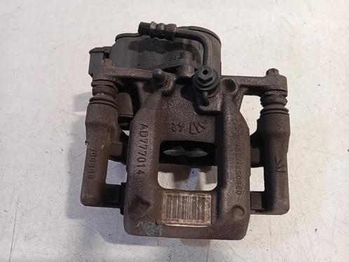 REMKLAUW RECHTS ACHTER Peugeot 3008 II (M4 / MC / MJ / MR), Auto-onderdelen, Remmen en Aandrijving, Peugeot, Gebruikt