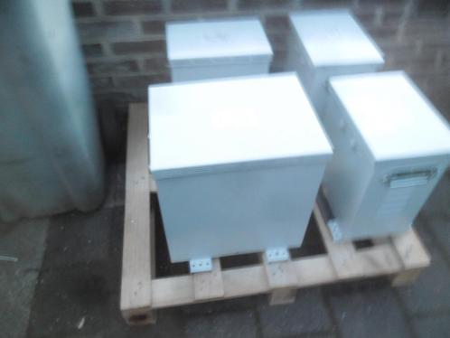 Transfo van 380 volt maar 3x220 volt of van 3x220v maar 380v, Doe-het-zelf en Bouw, Elektriciteit en Kabels, Nieuw, Ophalen