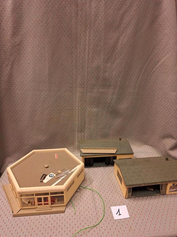 Faller huisje, auto dealer! + garage, Hobby en Vrije tijd, Modeltreinen | H0, Gebruikt, Ophalen of Verzenden