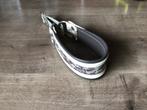 Halsband windhond, Ophalen, Gebruikt