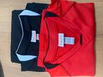Rode en/of zwarte basket t-shirt Maat 14 jaar - Maat S, Sport en Fitness, Basketbal, Ophalen of Verzenden, Gebruikt, Overige typen