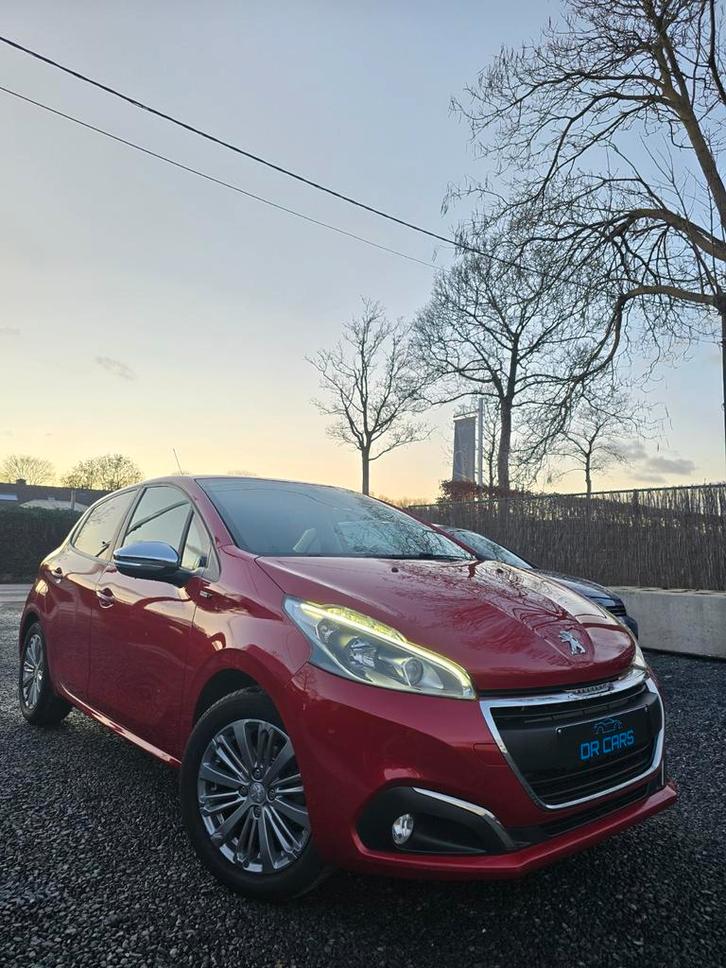 PEUGEOT 208 STYLE//ESSENCE//HISTOIRE COMPLÈTE/NAVI-PDC-CRUIS, Autos, Peugeot, Entreprise, Achat, Bluetooth, Radio, USB, Essence