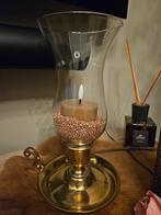 Koperen kandelaar, Enlèvement