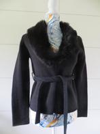 leuk zwart jasje / vest met fluffy kraag -- Dames -- Sami, Kleding | Dames, Sami, Ophalen of Verzenden, Zo goed als nieuw, Zwart