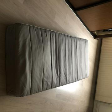 Matras beschikbaar voor biedingen