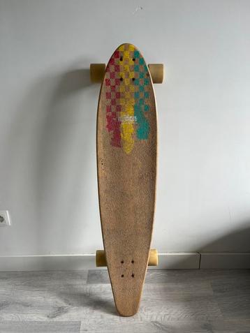Longboard beschikbaar voor biedingen
