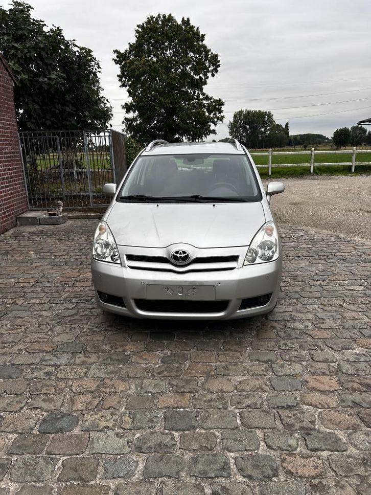 TOYOTA COROLLA Verso 1.8i VVT-i16V, Auto's, Toyota, Particulier, Corolla, ABS, Airconditioning, Centrale vergrendeling, Metaalkleur