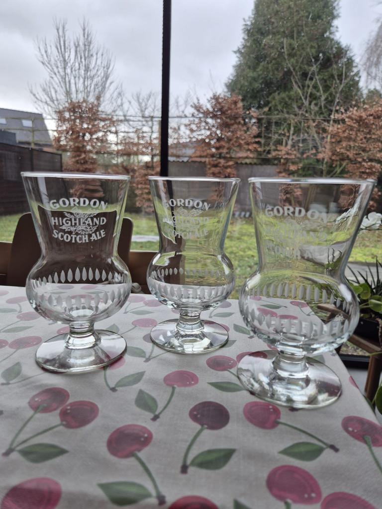 3 bierglazen: gordon scotch ale, Ophalen of Verzenden