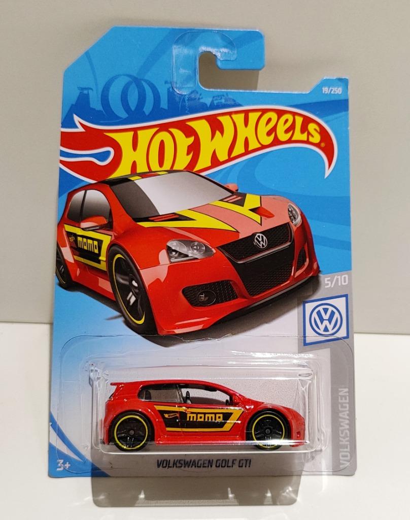 Hot Wheels Volkswagen Golf GTI 'Momo' Racing livery (2017), Enlèvement ou Envoi