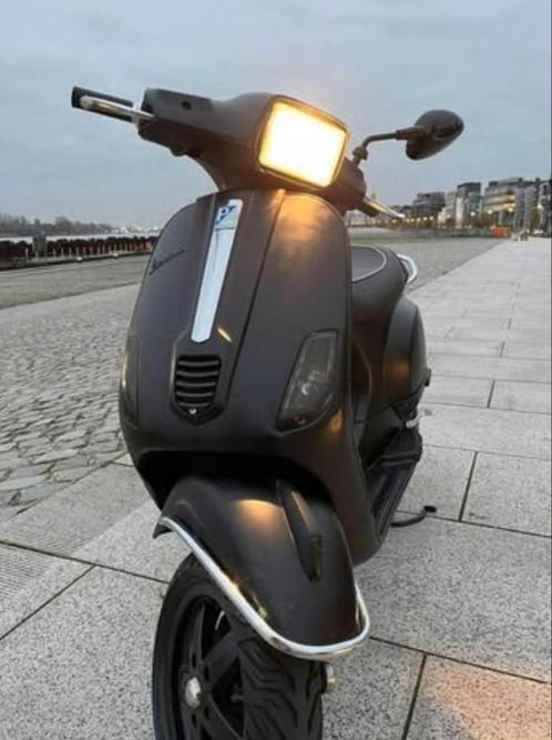 Vespa S50 A klasse 2011, Fietsen en Brommers, Scooters | Vespa, Zo goed als nieuw, Ophalen