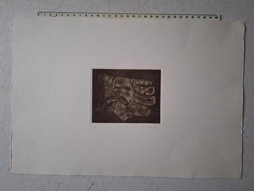 Verfijnde mezzotint Gerde Ebert "Kapotte handschoen", Antiek en Kunst, Kunst | Etsen en Gravures, Ophalen of Verzenden