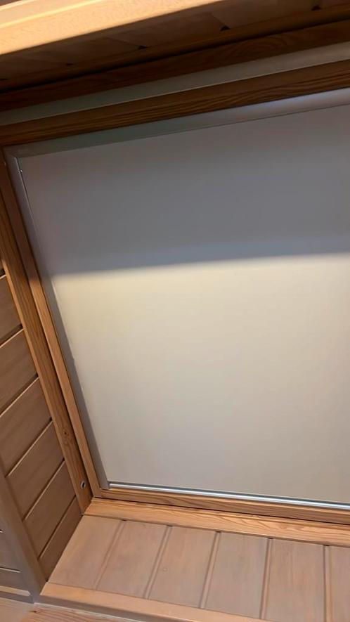 4 veluxen met rolgordijnen. 180€ stuk, Doe-het-zelf en Bouw, Glas en Ramen, Gebruikt, Dakraam, 160 cm of meer, 80 tot 120 cm, Dubbelglas