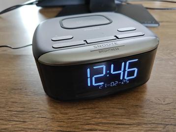 Wekkerradio Philips FM, bluetooth, usb, draadloos laden,.. beschikbaar voor biedingen
