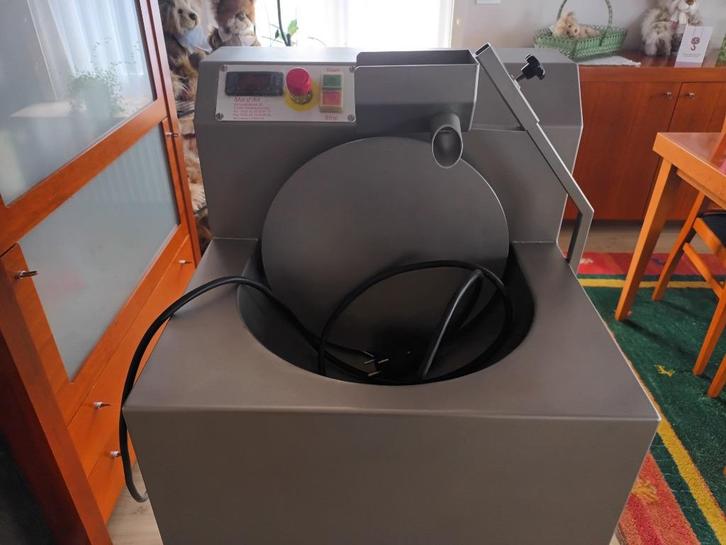 chocolade smelt machine mol d'art(heb nog chocolade artikele, Hobby en Vrije tijd, Taarten en Cupcakes maken, Gebruikt, Bakvorm