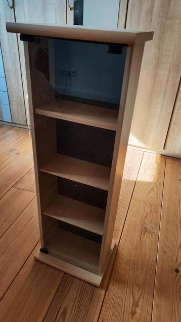 Dvd, CD, Boeken kast met glass deur beschikbaar voor biedingen