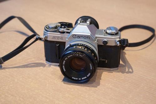 Canon AT-1 met een 50 mm 1:1,8 S.C. met 55 mm Co UV-filter, Audio, Tv en Foto, Fotocamera's Analoog, Refurbished, Spiegelreflex