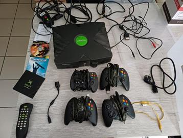 Xbox-console + 4 controllers +++ beschikbaar voor biedingen
