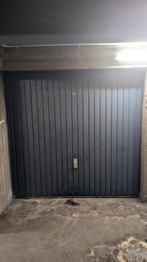 Box garage te huur à louer Molenbeek/ Koekelberg (Karreveld), Immo, Garages en Parkeerplaatsen