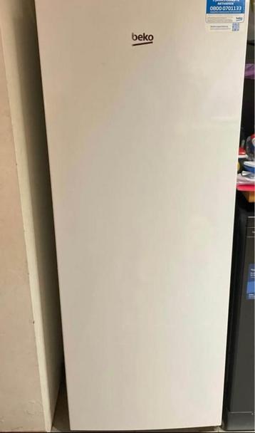 Zeer ruime beko crisper koelkast, Sans bac à congélation, Utilisé, 45 à 60 cm, 150 à 200 litres