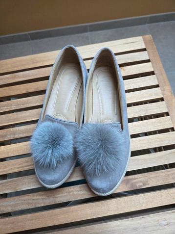 Superbes mocassins gris taille 41 en fausse fourrure, ANDERE, Gris, Enlèvement ou Envoi, Comme neuf