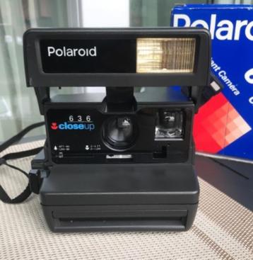 Polaroid 636 Closeup camera