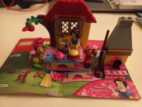 LEGO Juniors Sneeuwwitjes Boshut - 10738, Kinderen en Baby's, Speelgoed | Duplo en Lego, Zo goed als nieuw, Lego, Complete set